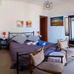 La Casa Gialla Taormina