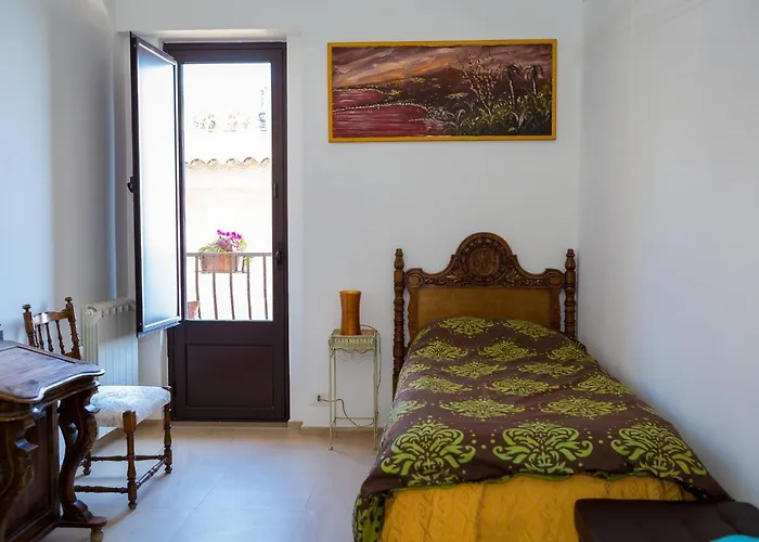 La Casa Gialla Bed & Breakfast 2*